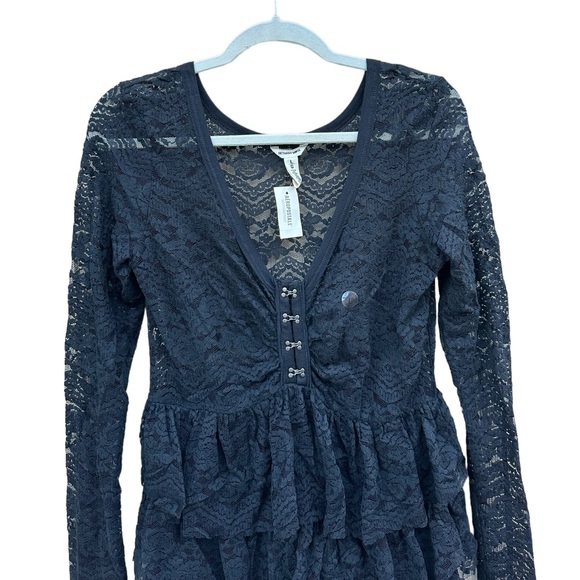 Bethany Mota Women’s Black Lace Ruffle Tiered Long Sleeves Top Size L - Picture 4 of 6